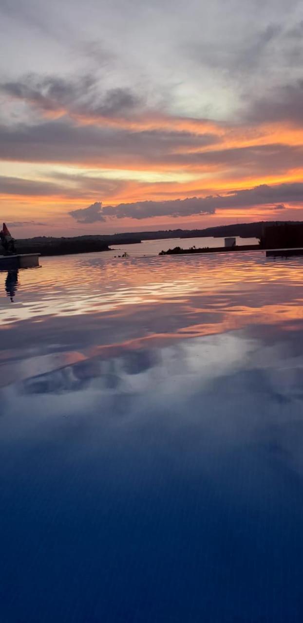 Chacara Arena Jk Com Piscina Integrada Com Sauna E Hidromassagem อีบิวนา ภายนอก รูปภาพ